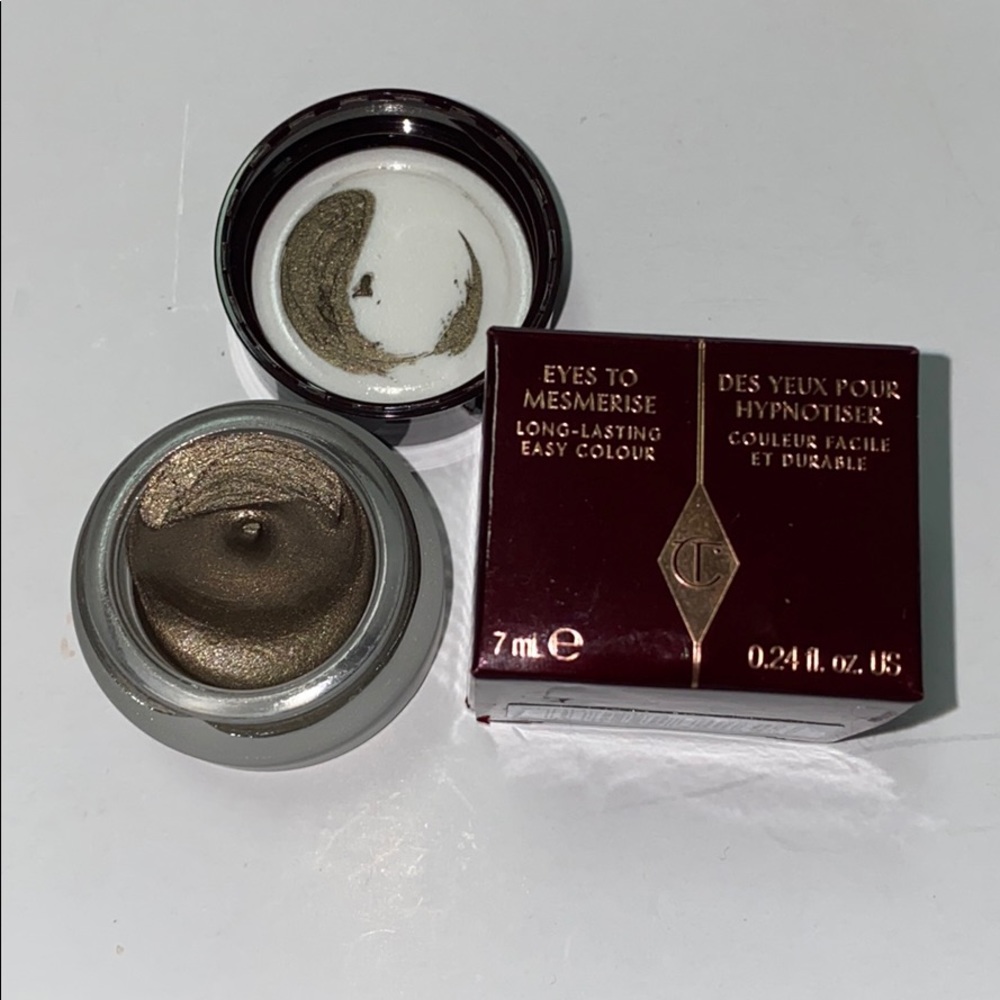 Charlotte Tilbury Cream eyeshadow * NWT